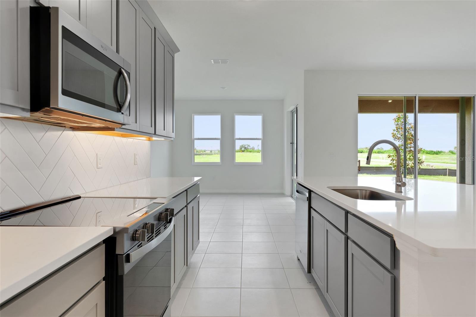 7422 SEA MANATEE ST — photo 19