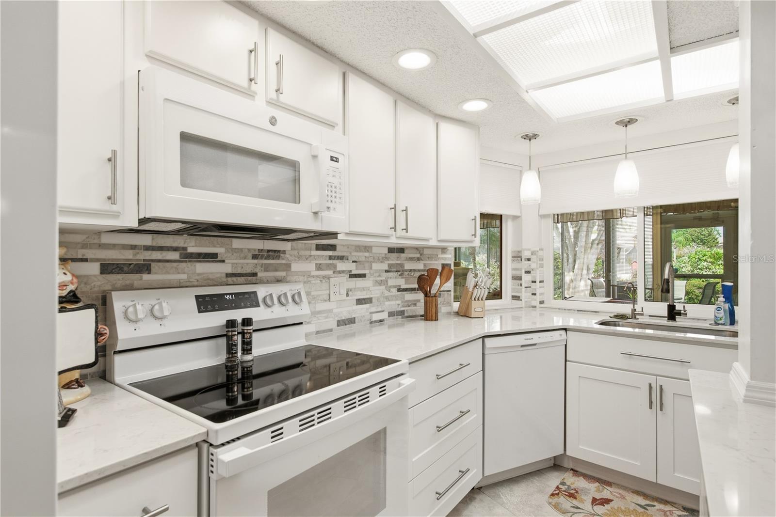 5468 NIMITZ RD — photo 26