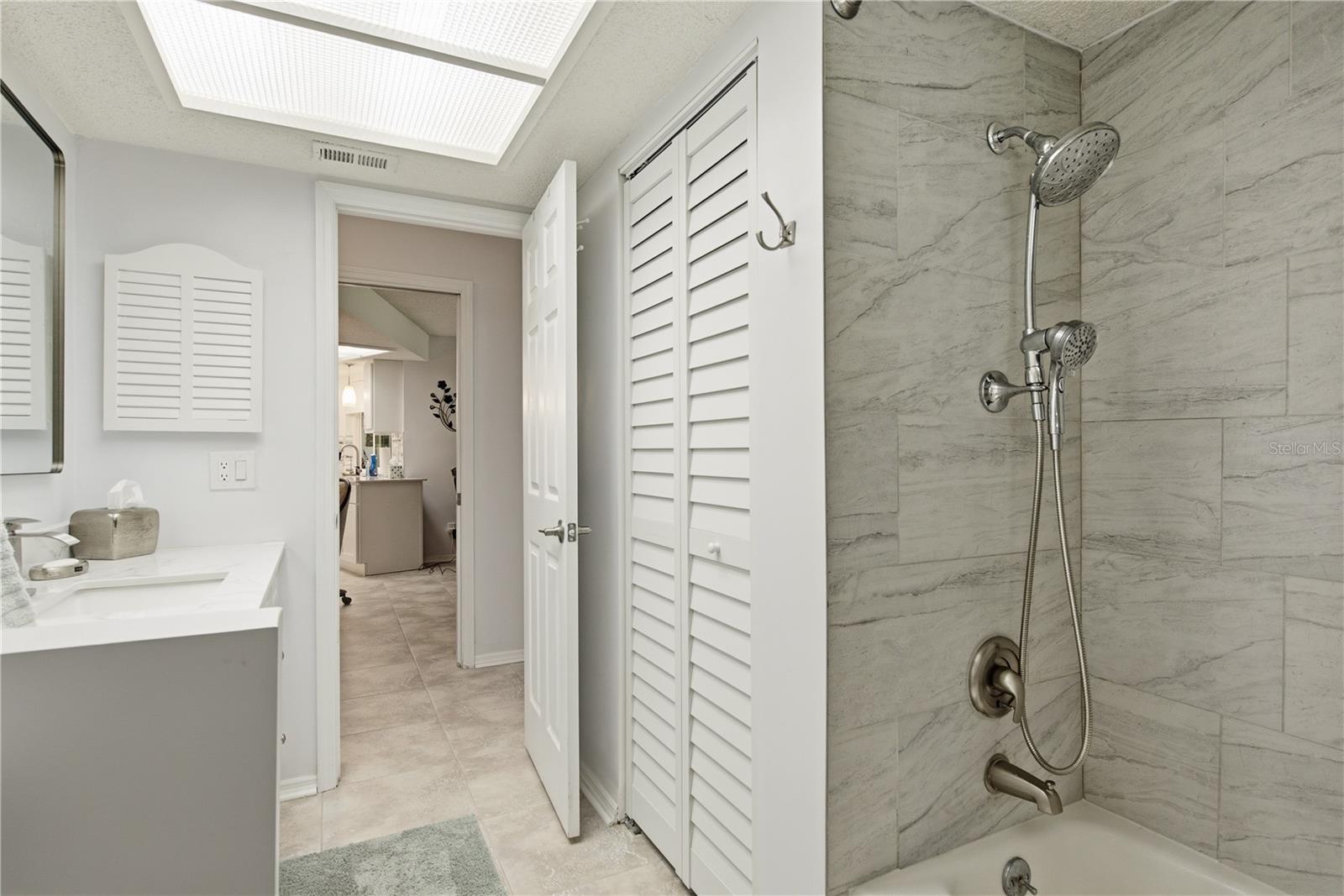 5468 NIMITZ RD — photo 36