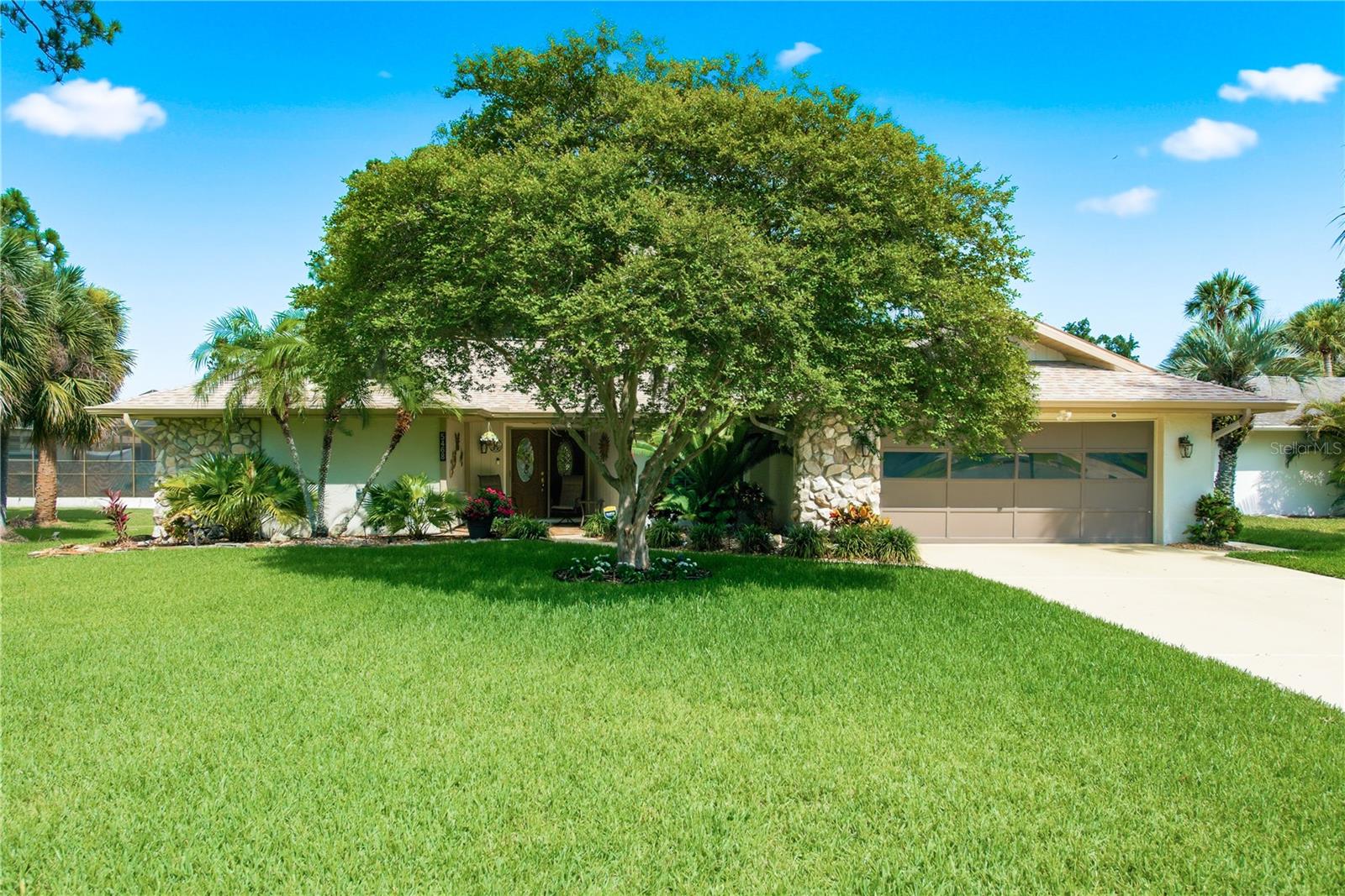 5468 NIMITZ RD — photo 2