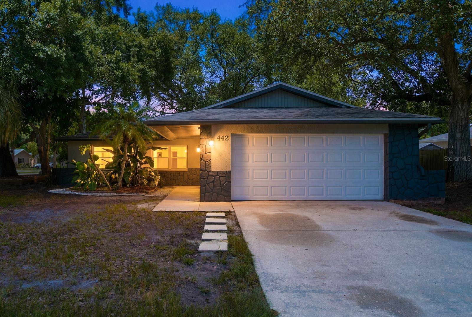 442 EVERGREEN DR — photo 3