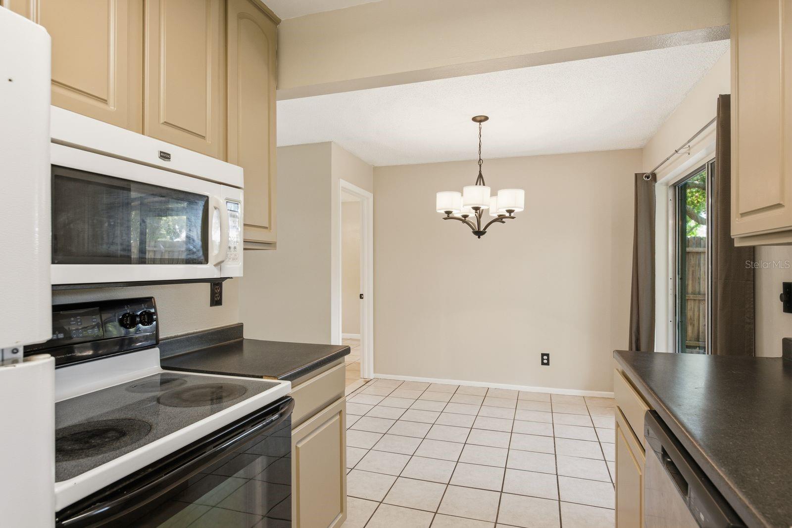 442 EVERGREEN DR — photo 16