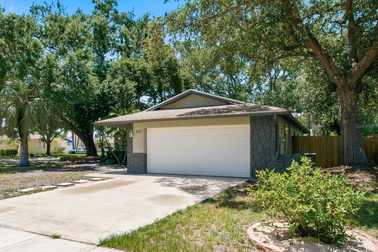 442 EVERGREEN DR — photo 4