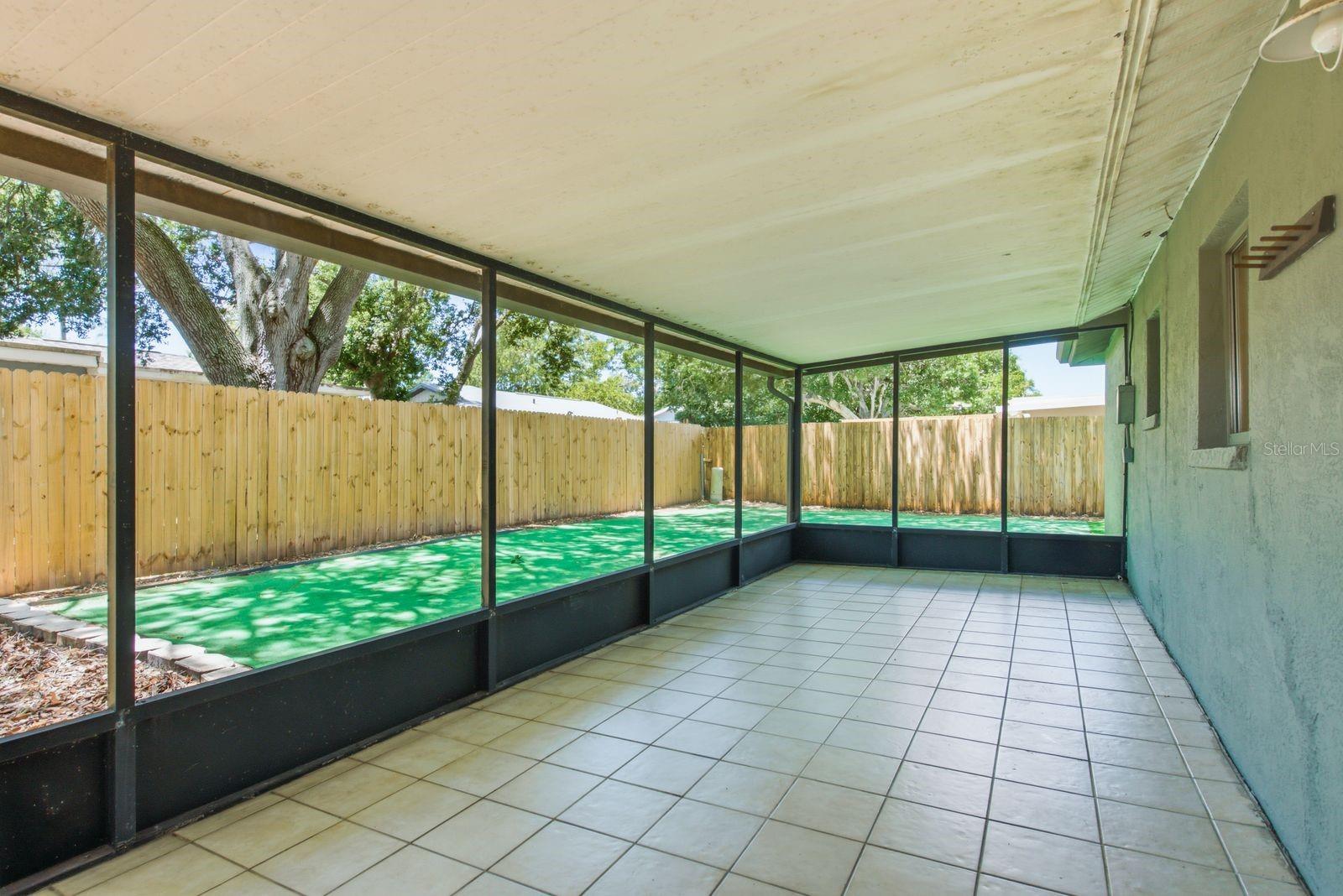 442 EVERGREEN DR — photo 30