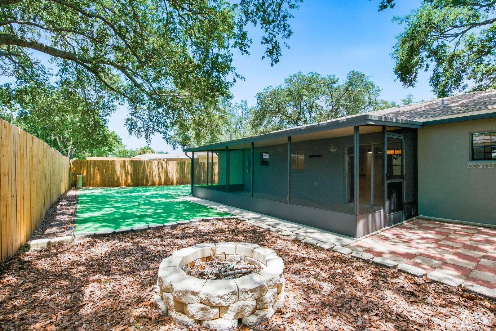 442 EVERGREEN DR — photo 33