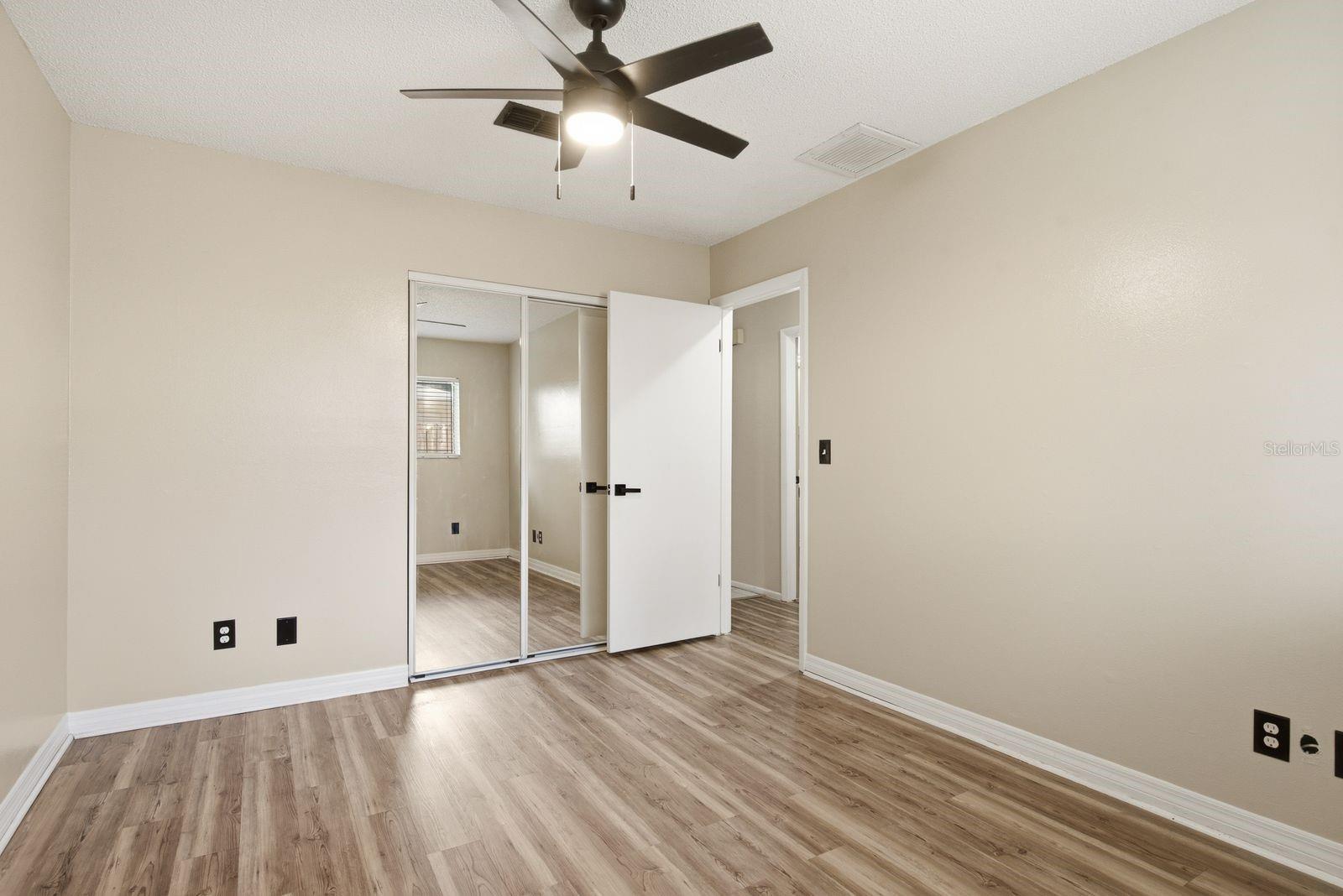 442 EVERGREEN DR — photo 24
