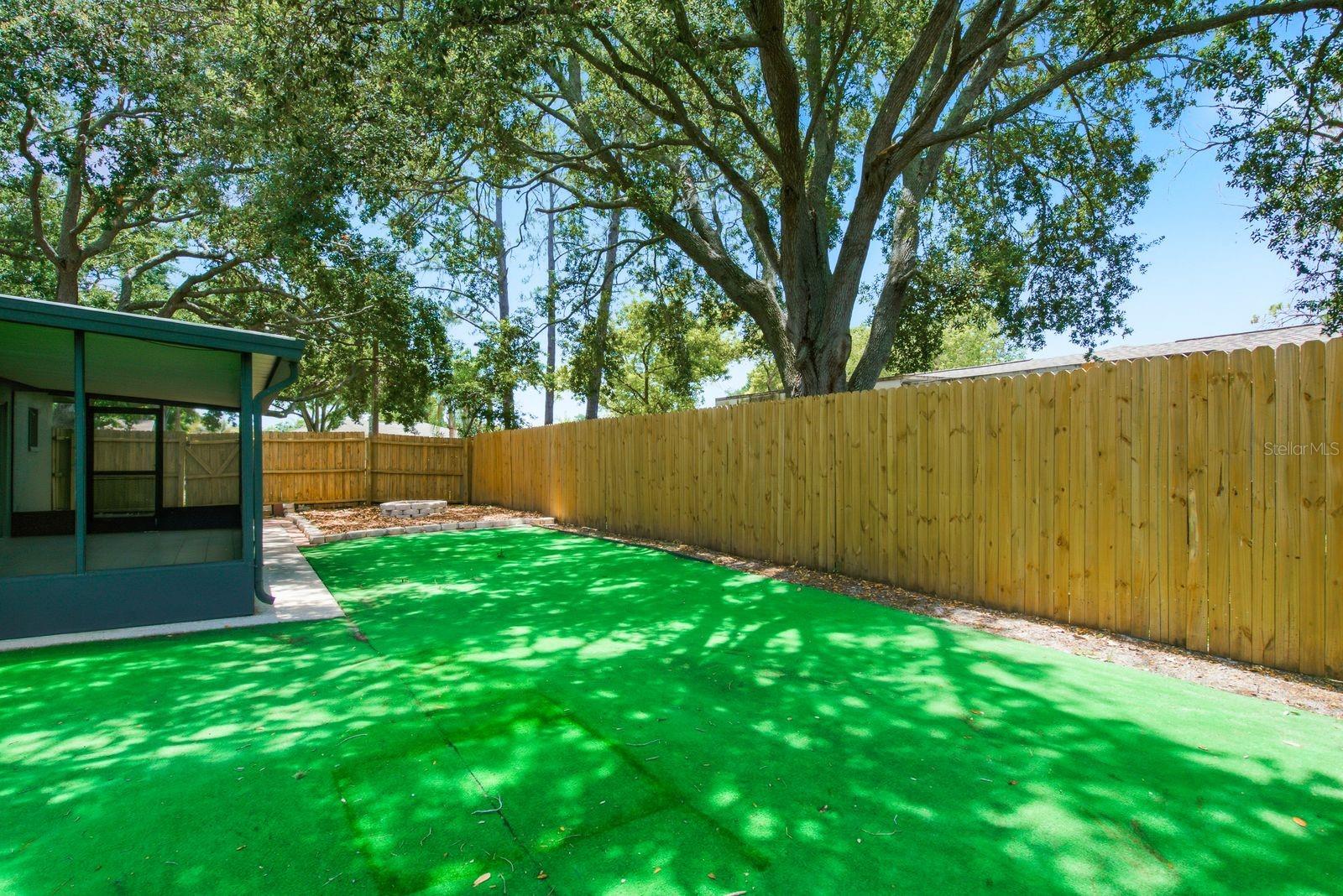 442 EVERGREEN DR — photo 36
