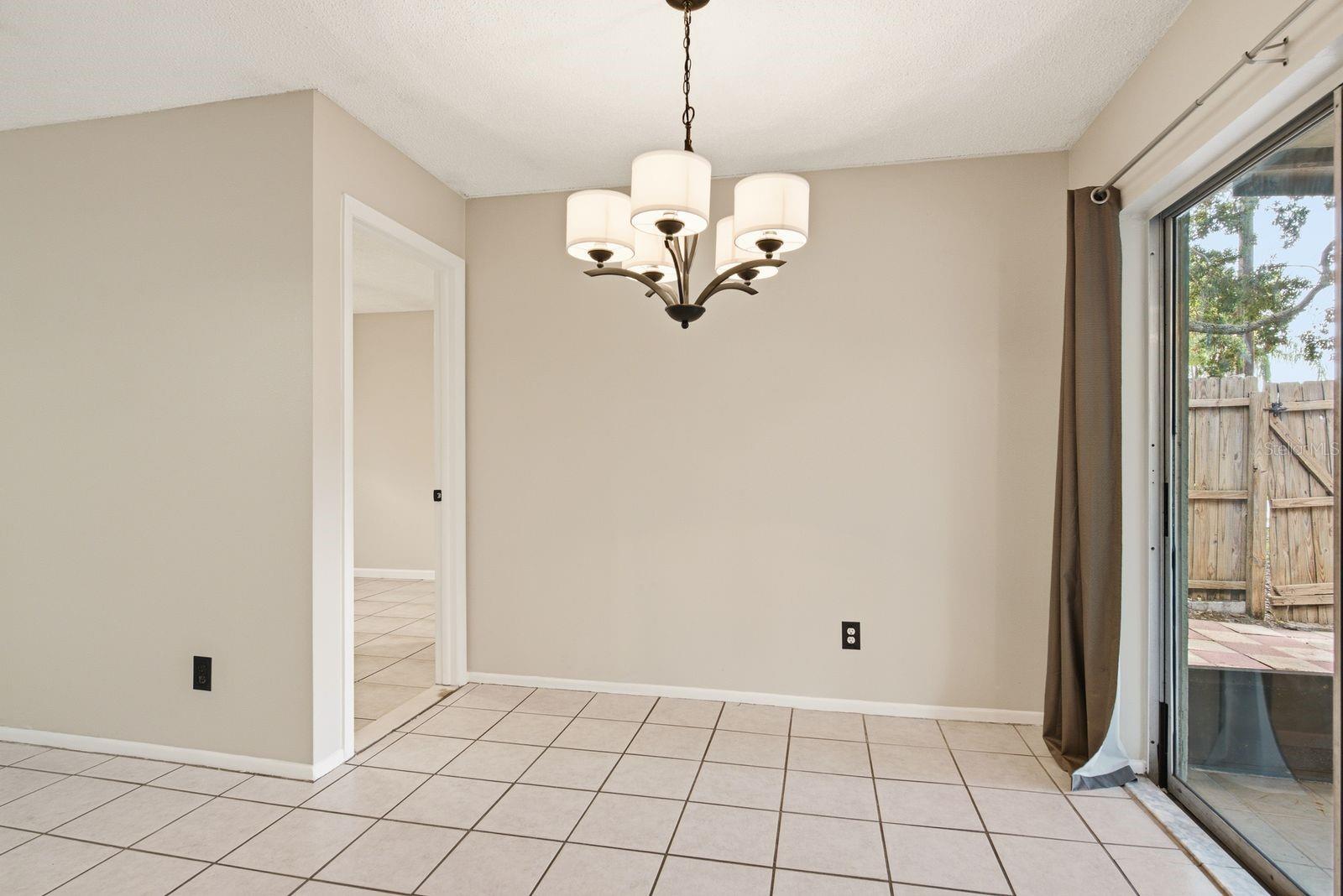 442 EVERGREEN DR — photo 12