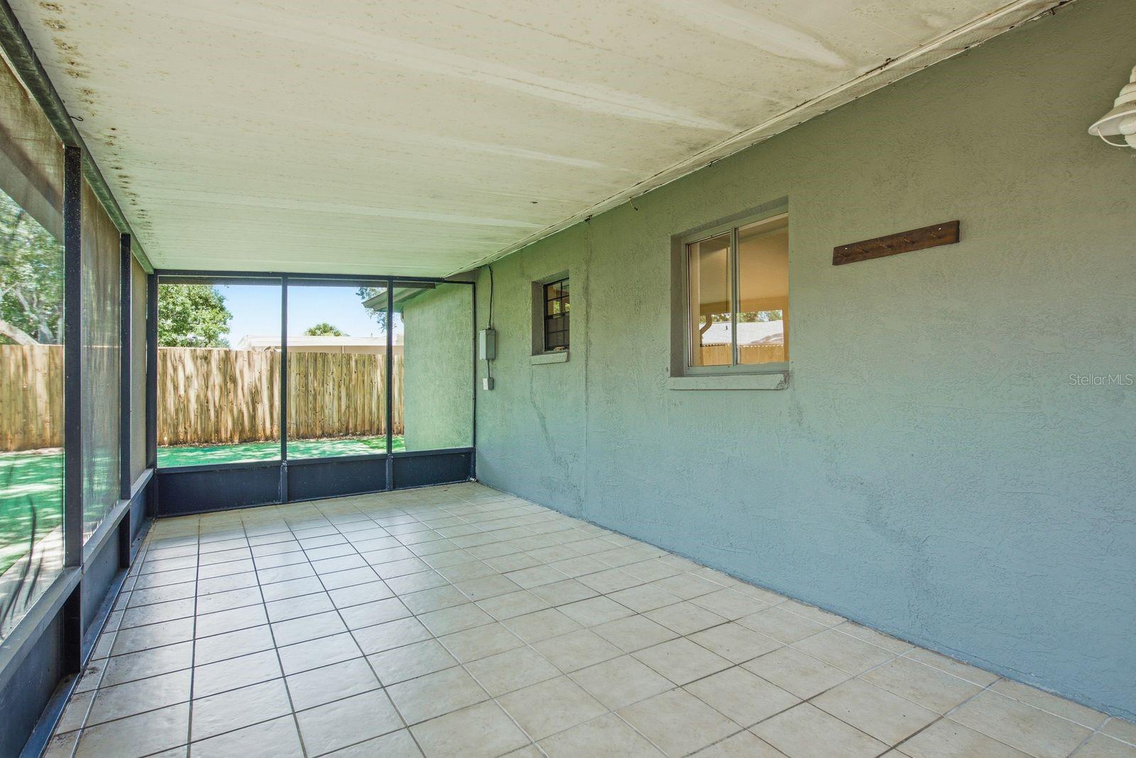 442 EVERGREEN DR — photo 28