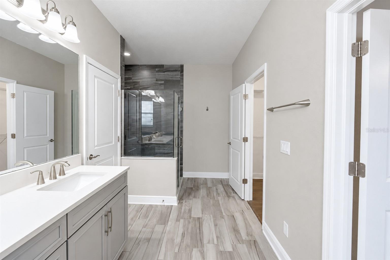 1741 CHERRY WALK RD — photo 39