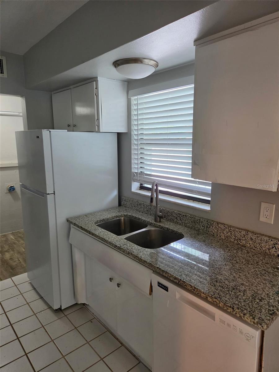 2939 LOS ALTOS DR #B — photo 5