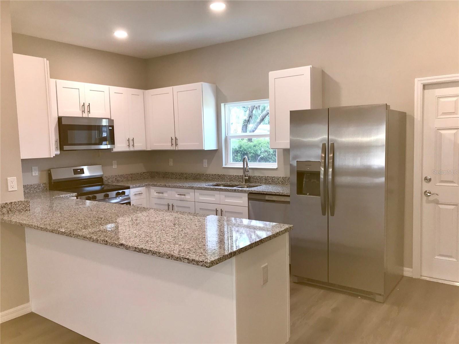 5021 FINDERS CT — photo 4