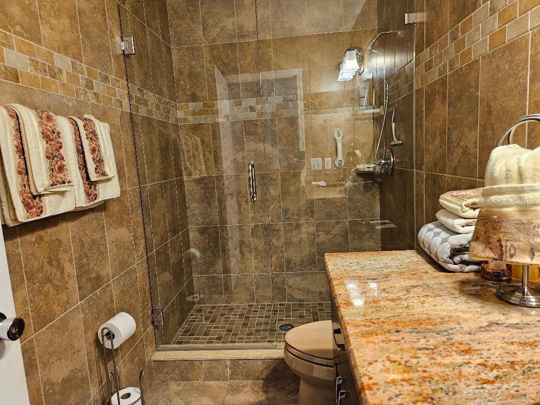 708 BRANNEN CIR — photo 33