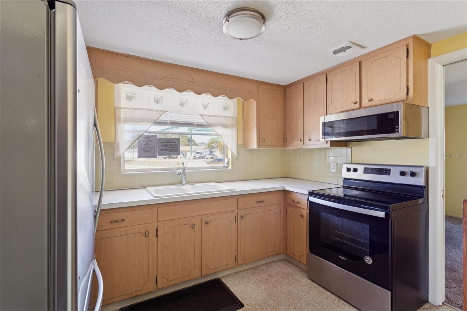 7608 REDCOAT AVE — photo 10