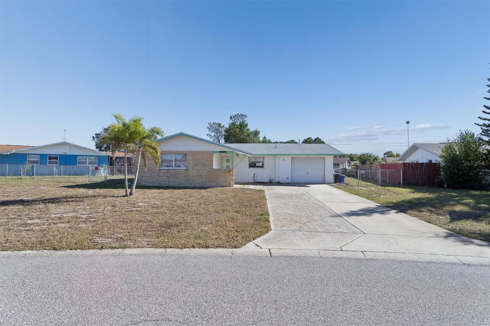 7608 REDCOAT AVE — photo 3