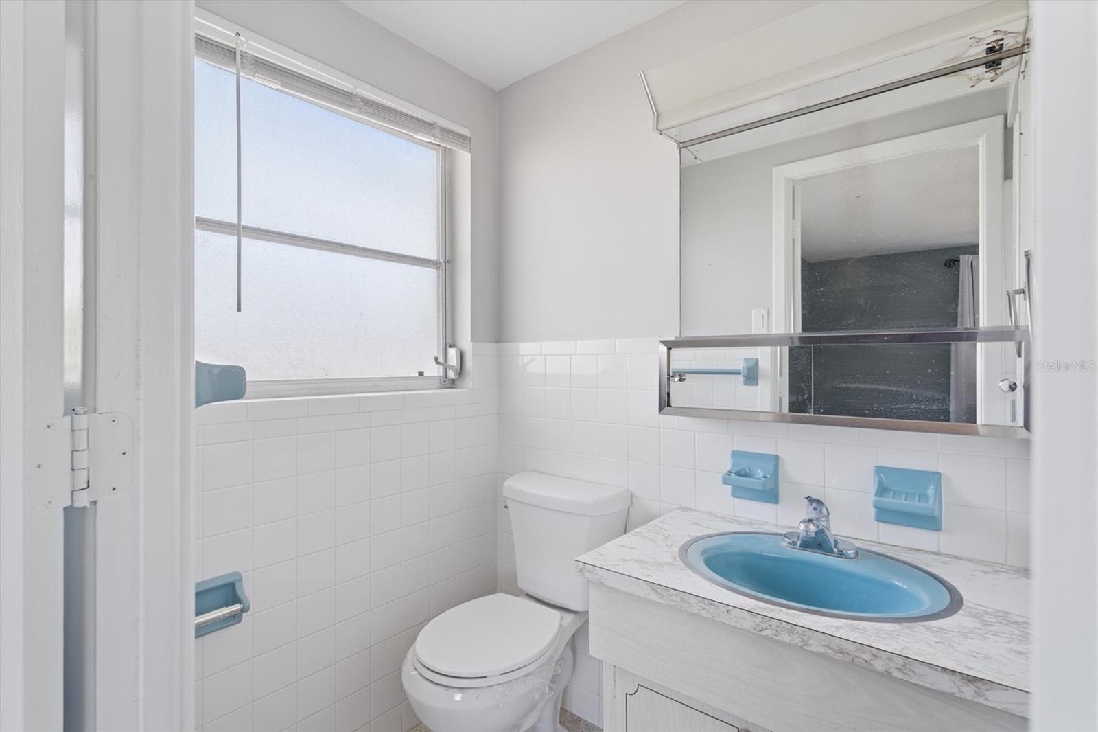 7608 REDCOAT AVE — photo 18