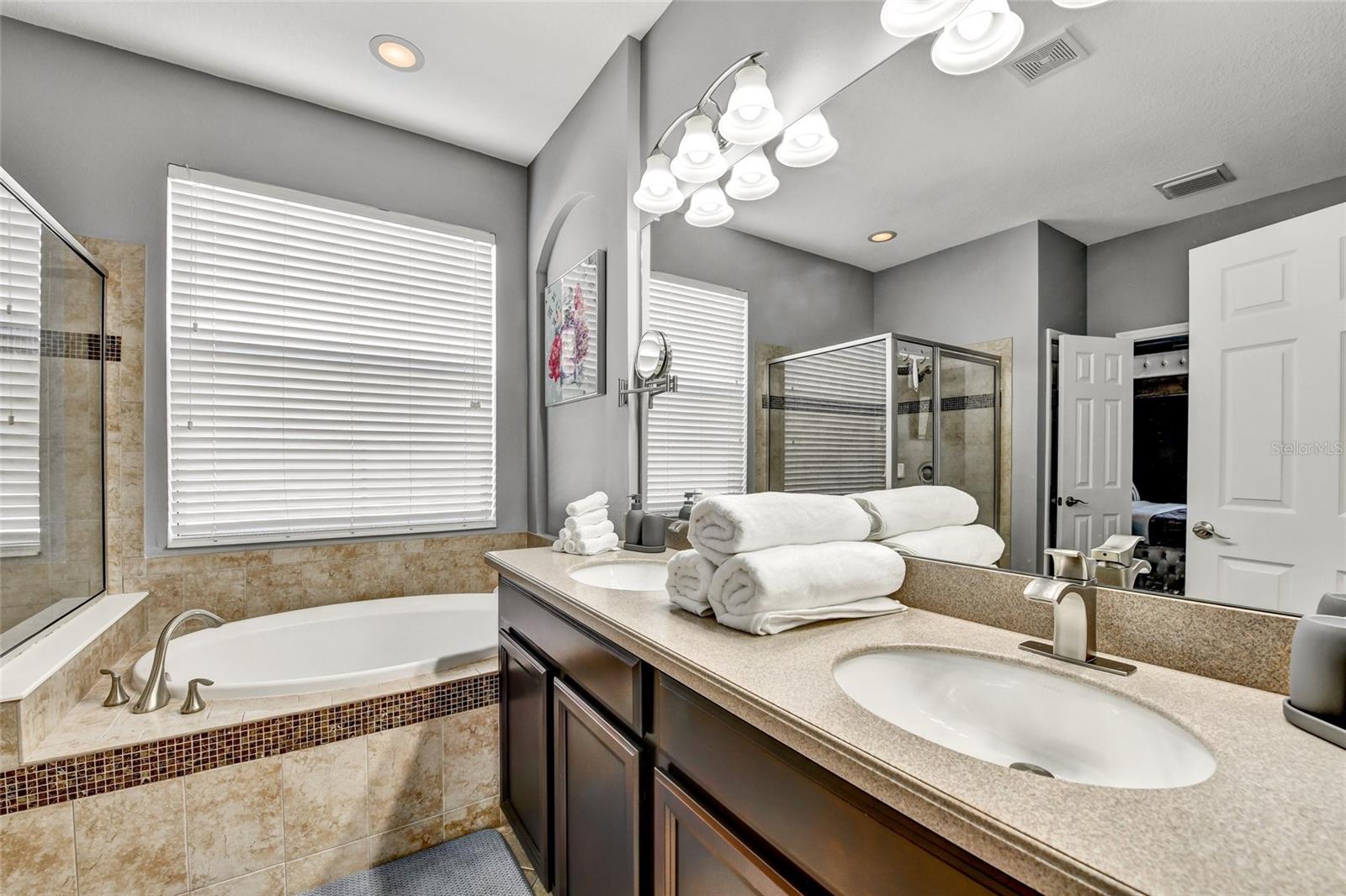 7514 FOREST MERE DR — photo 23