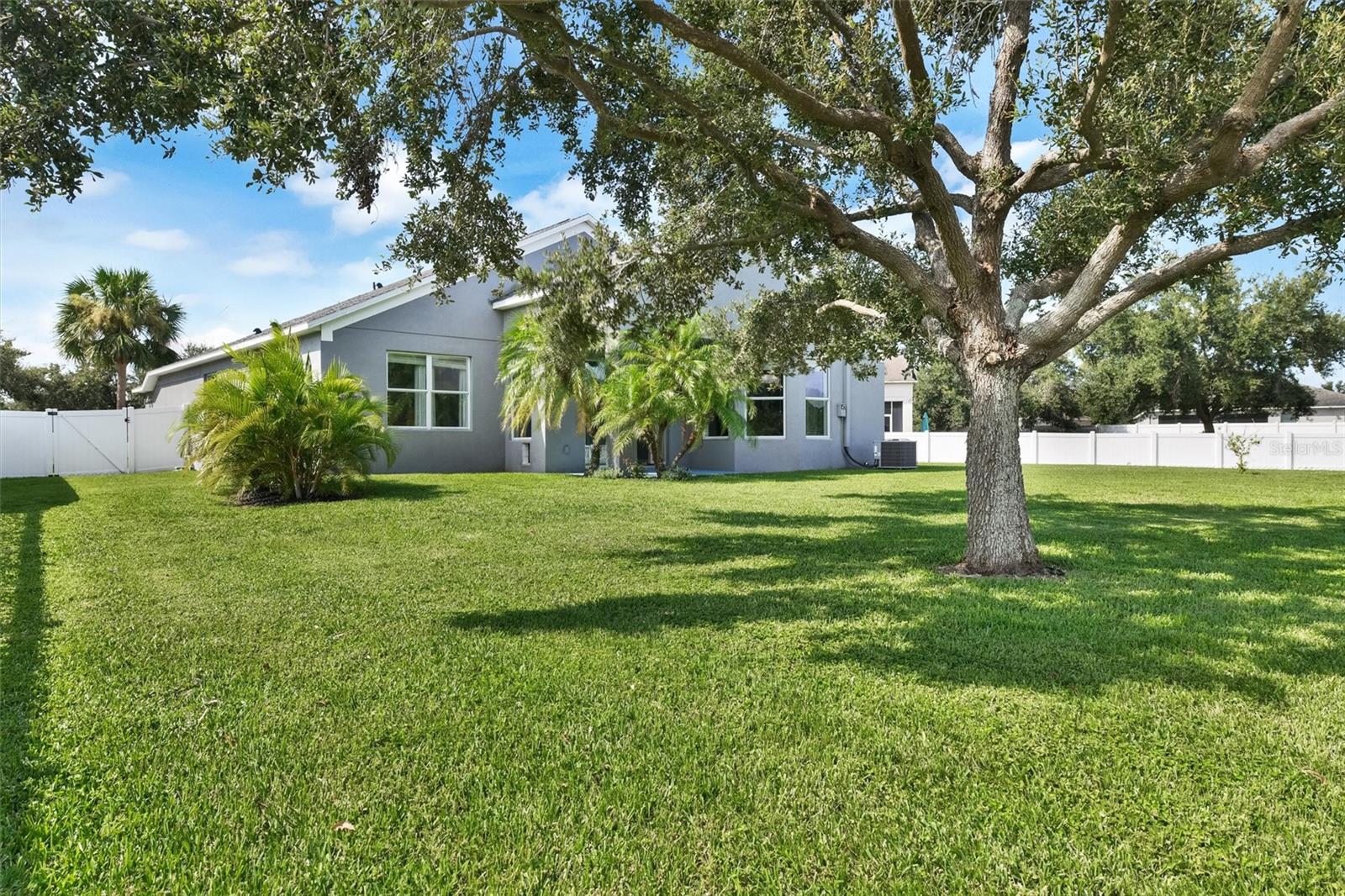 7514 FOREST MERE DR — photo 42