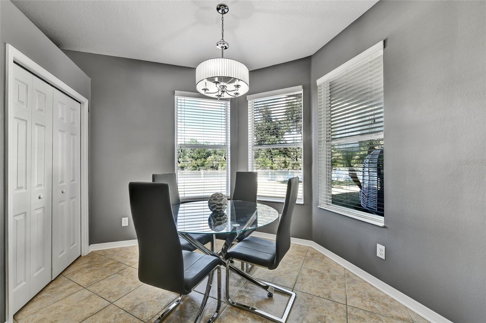 7514 FOREST MERE DR — photo 18