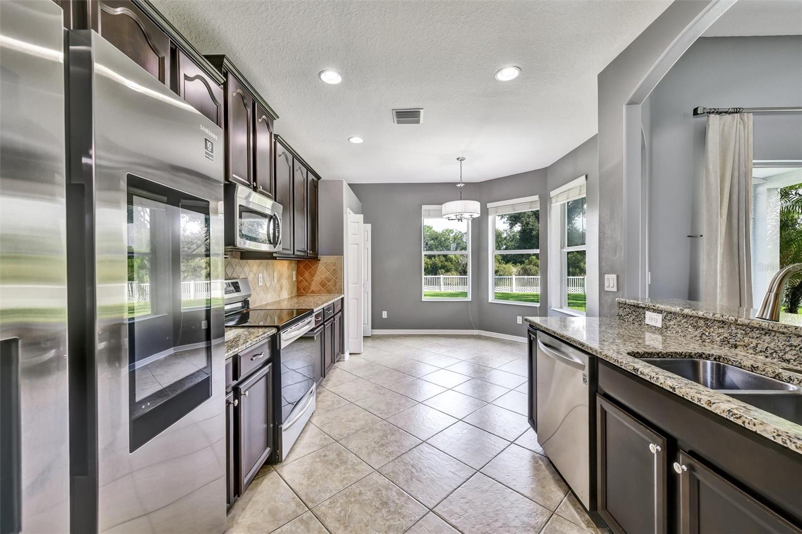 7514 FOREST MERE DR — photo 12
