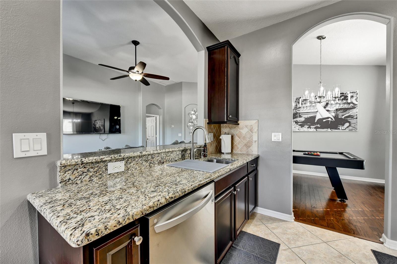 7514 FOREST MERE DR — photo 16