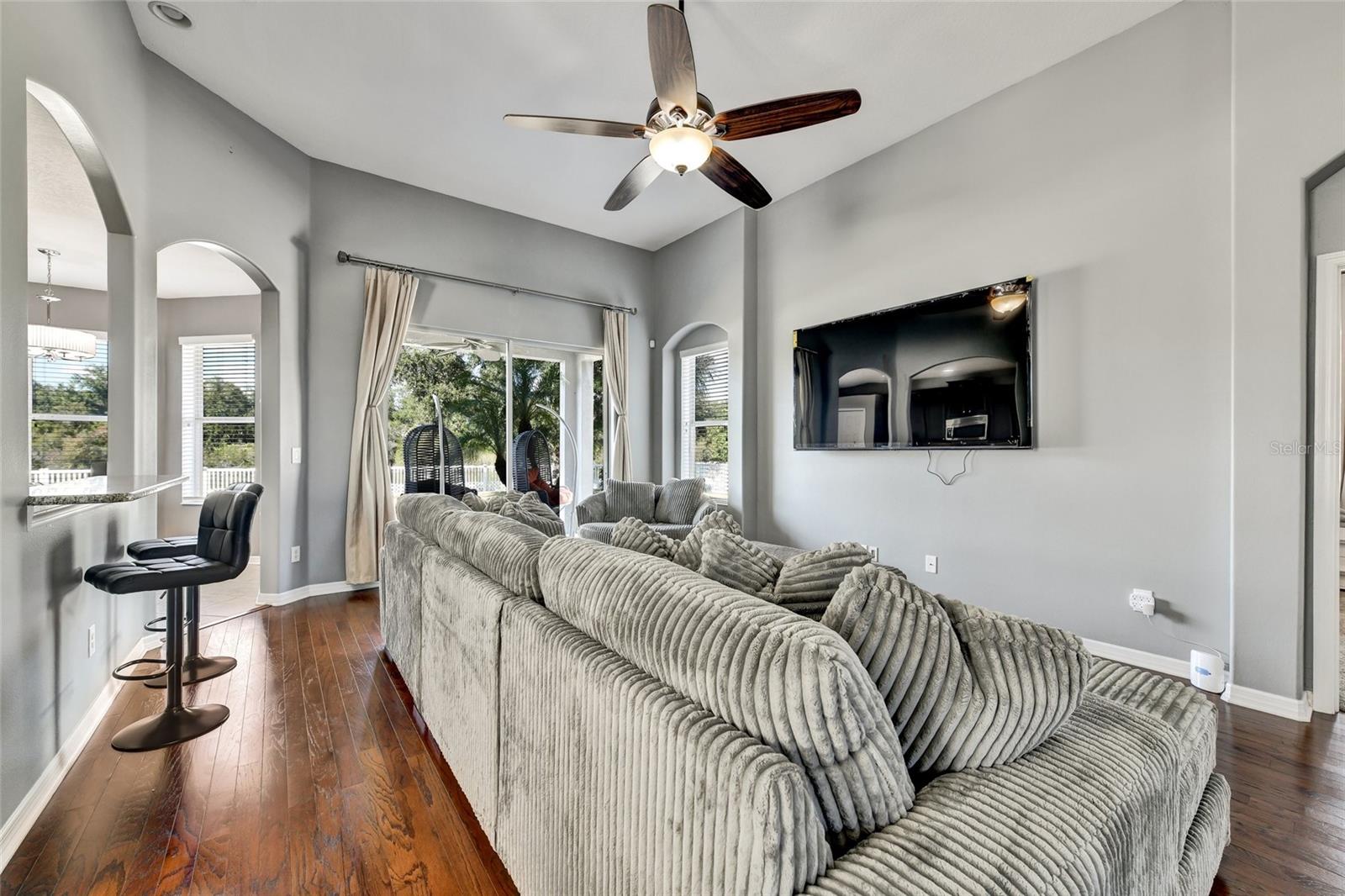 7514 FOREST MERE DR — photo 10