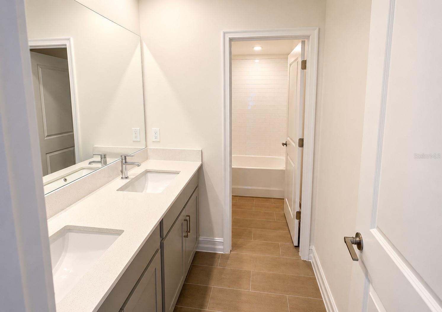 12558 COLONNADE VISTA DR — photo 18