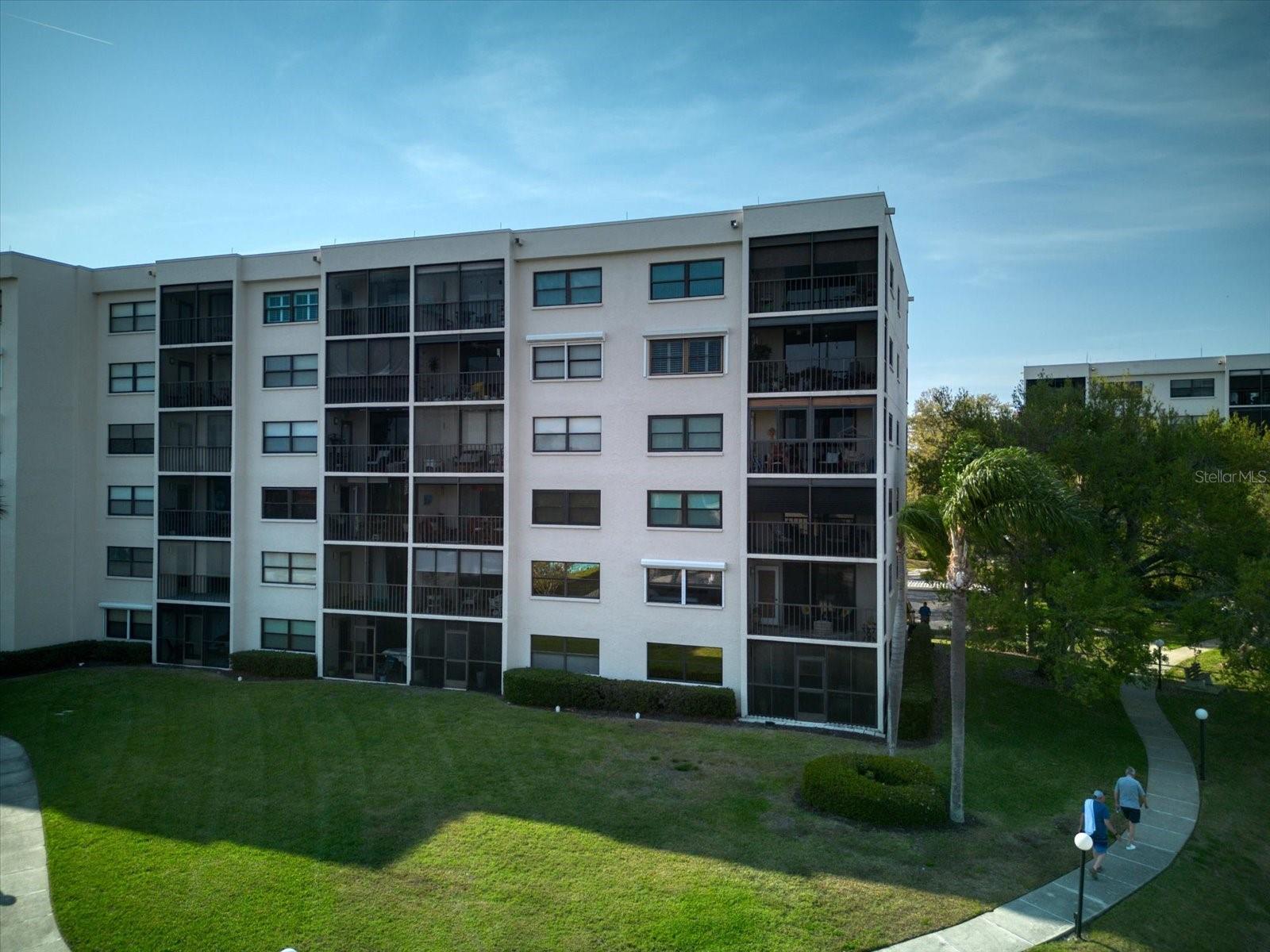 1324 PASADENA AVE S #201 — photo 32