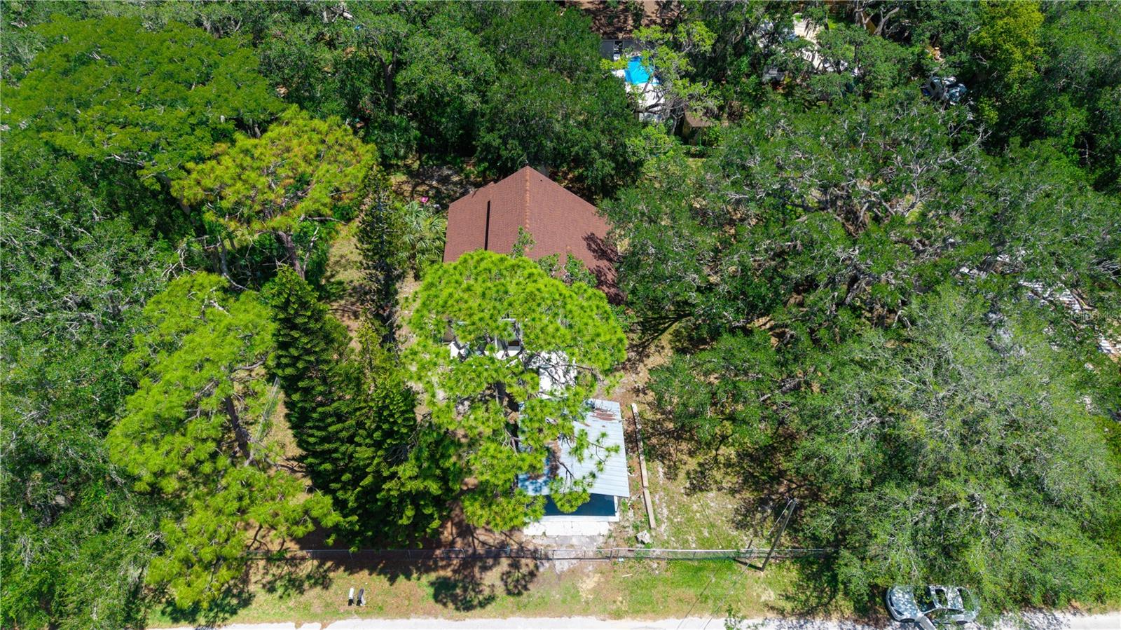 7803 CADILLAC AVE — photo 28