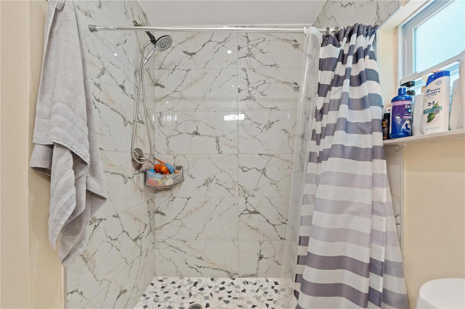 7803 CADILLAC AVE — photo 23