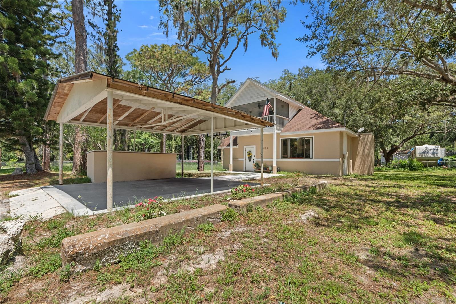 7803 CADILLAC AVE — photo 2