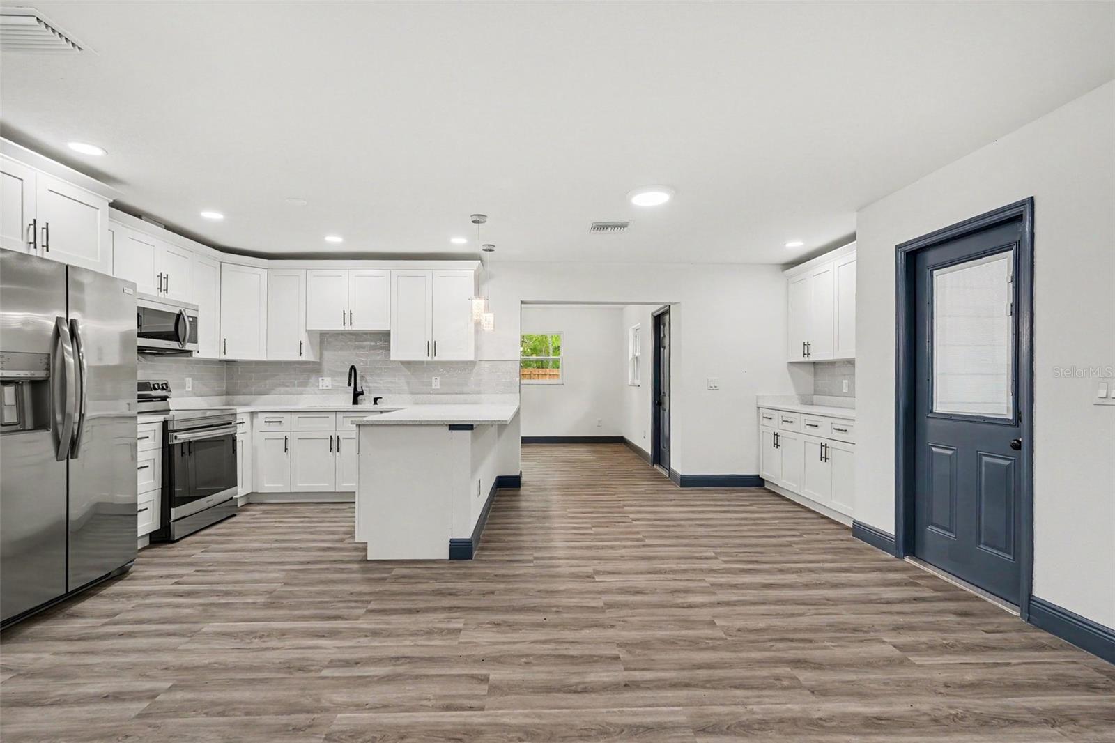 10131 FIELD ST — photo 9