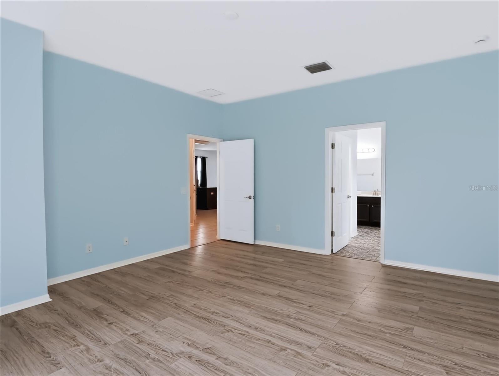 620 CHESNEY DR — photo 34
