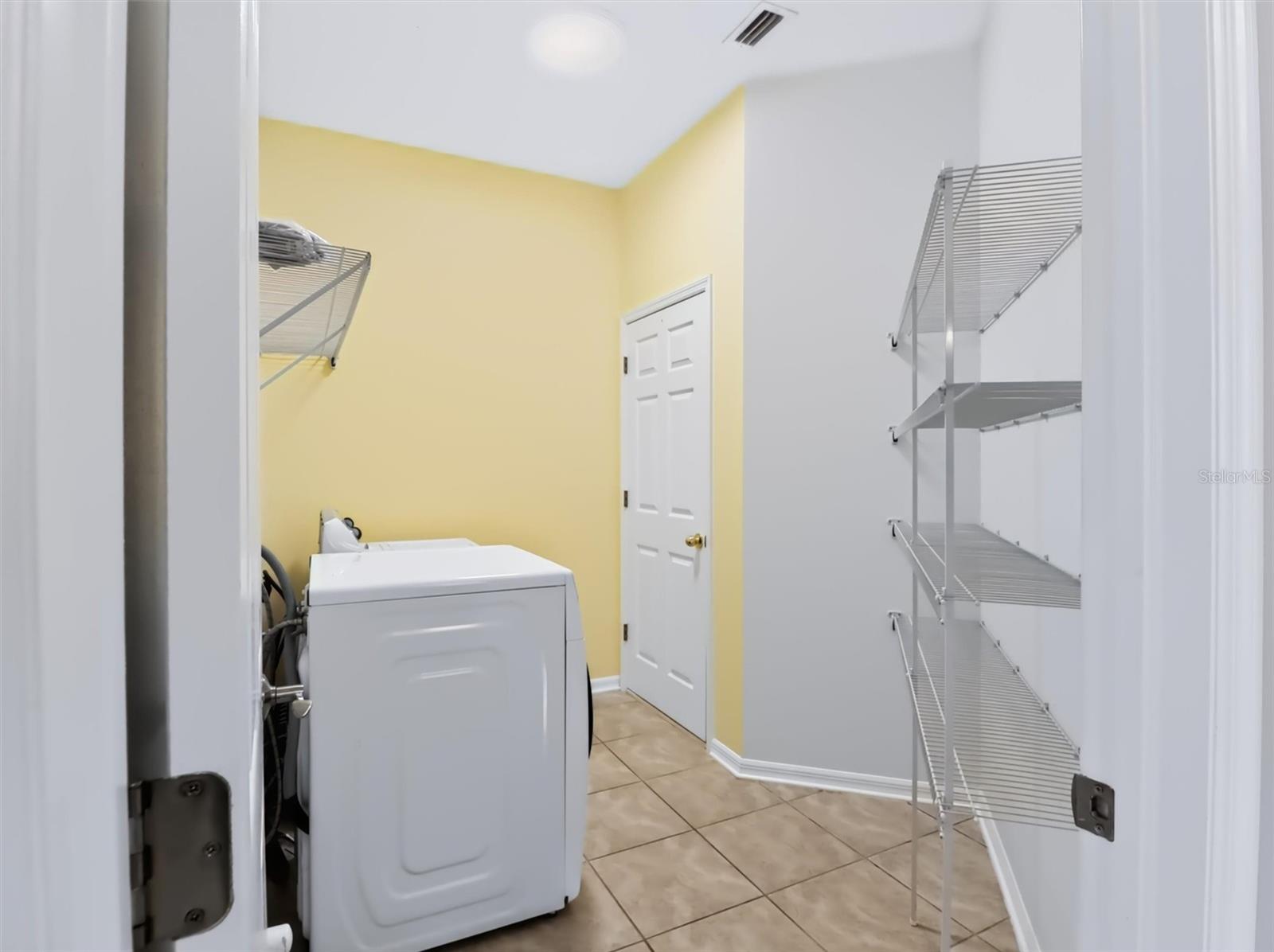 620 CHESNEY DR — photo 20