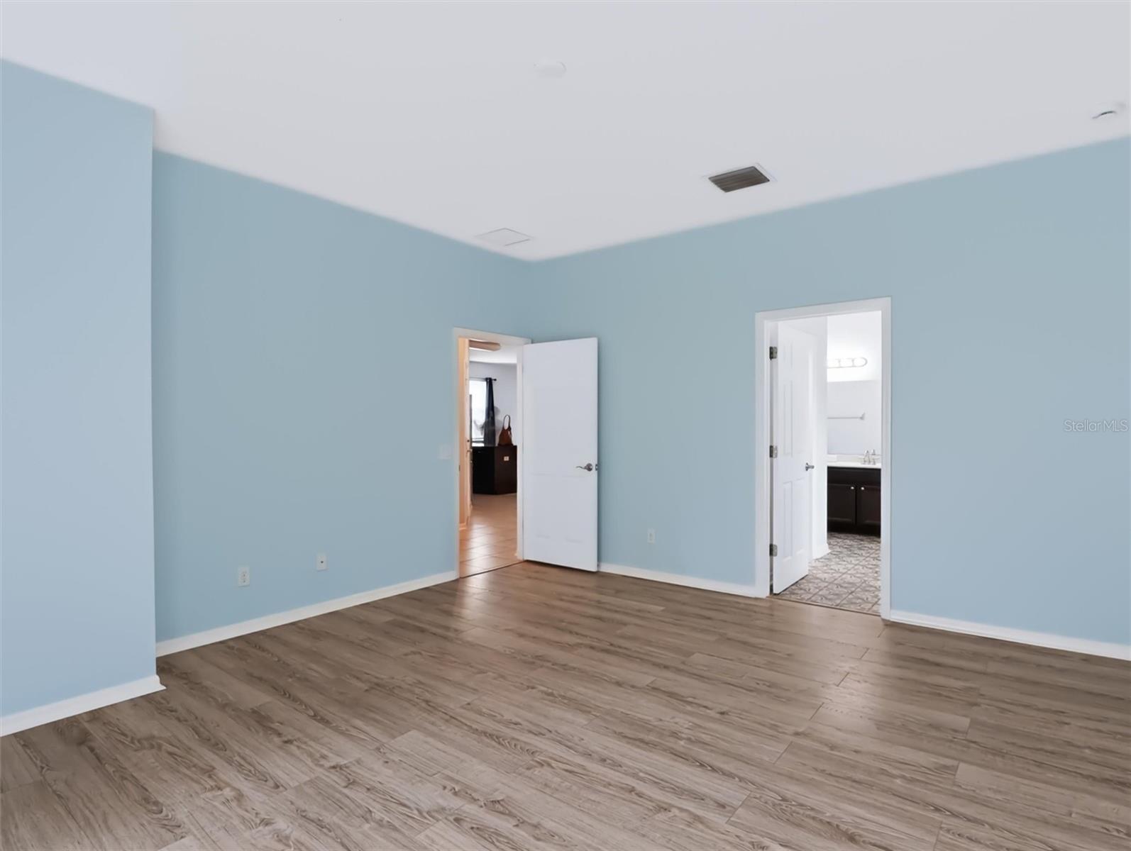 620 CHESNEY DR — photo 33