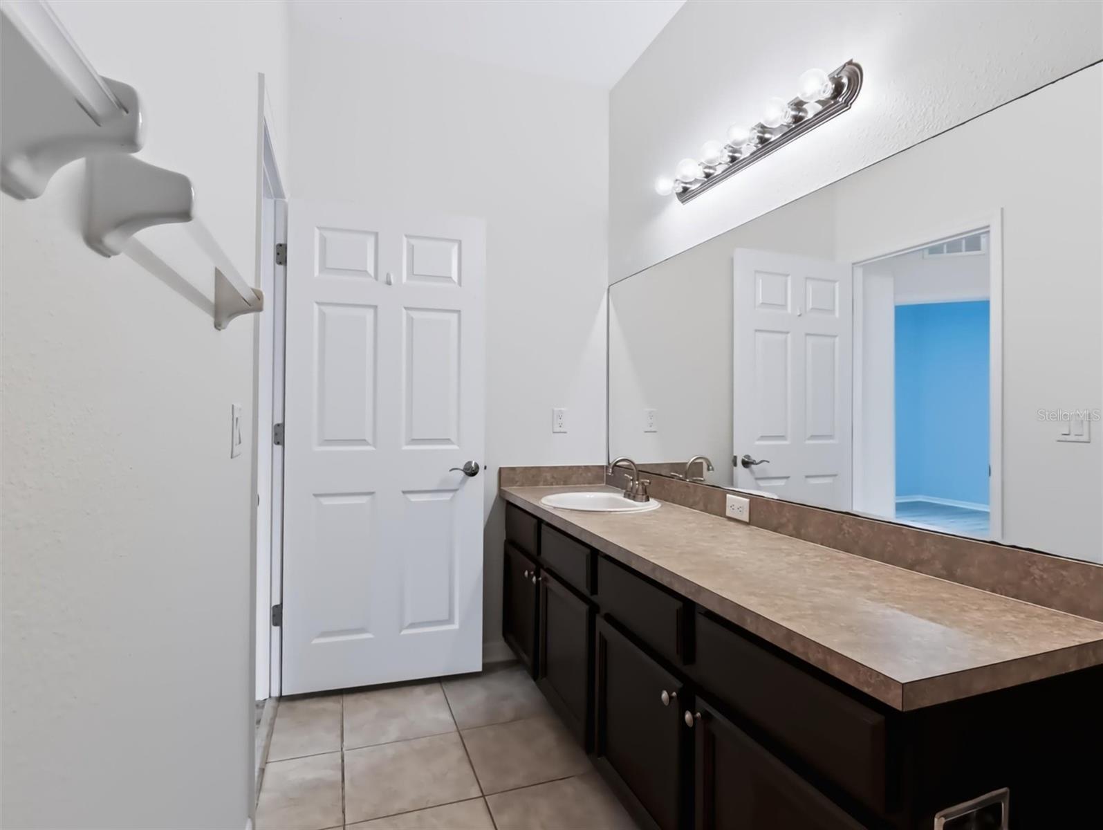 620 CHESNEY DR — photo 25