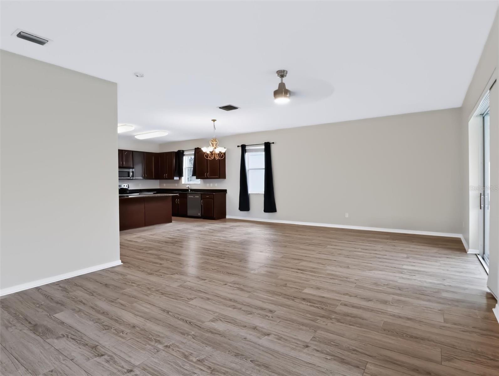 620 CHESNEY DR — photo 17