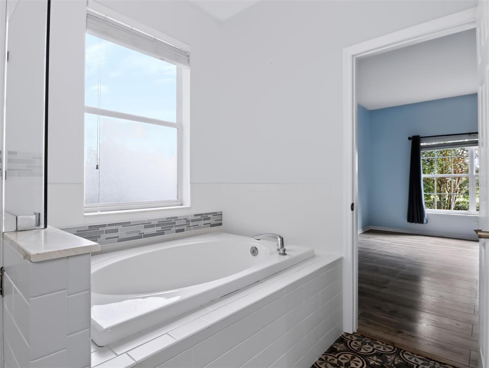 620 CHESNEY DR — photo 38