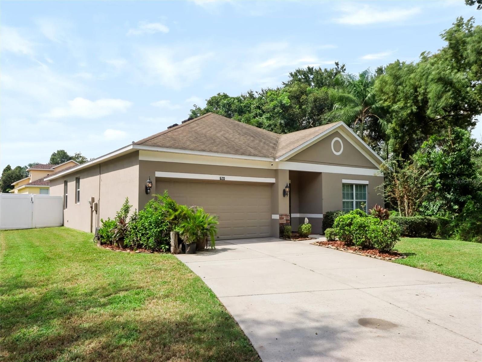 620 CHESNEY DR — photo 3