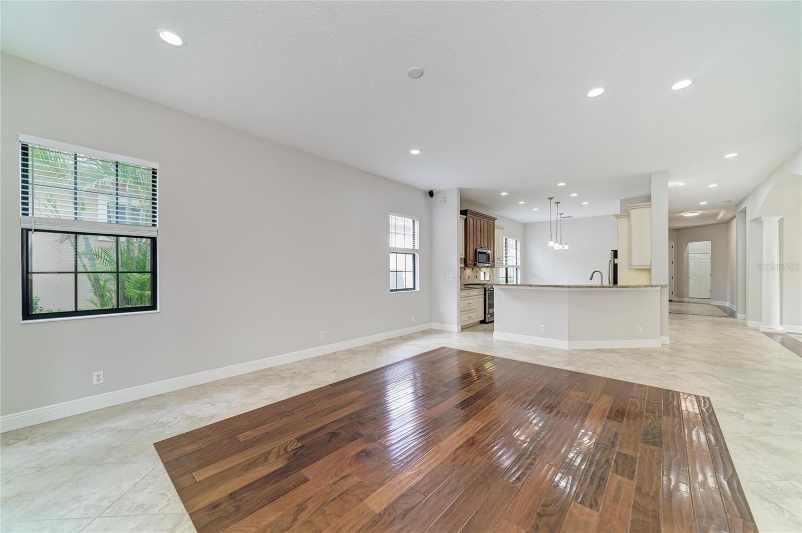 7361 WEXFORD CT — photo 30