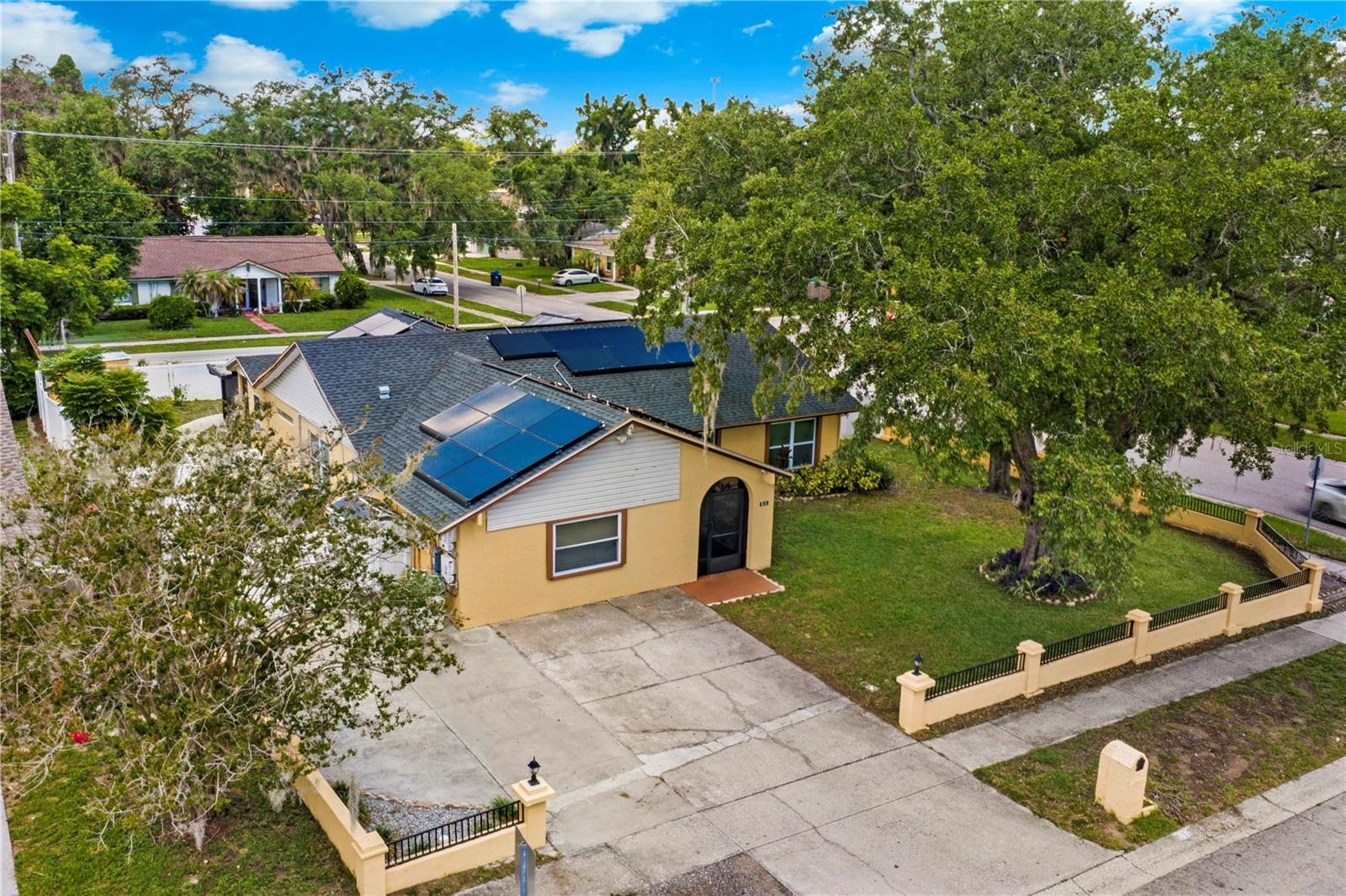 613 FOREST HILLS DR — photo 34