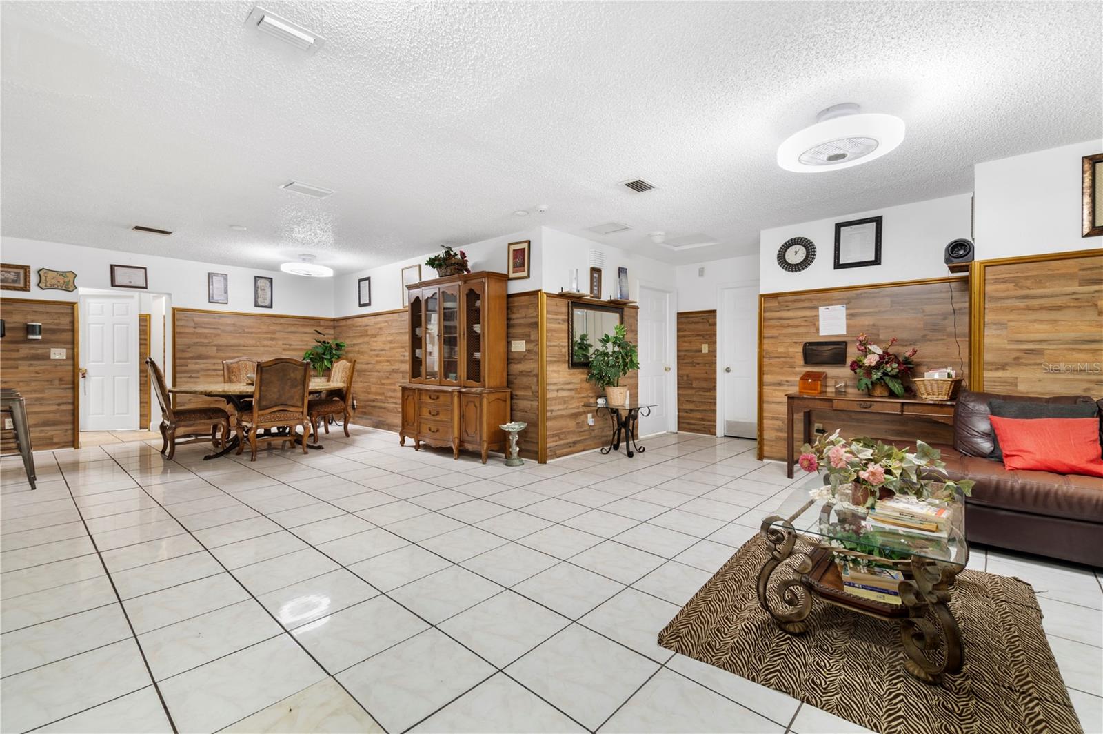 613 FOREST HILLS DR — photo 4