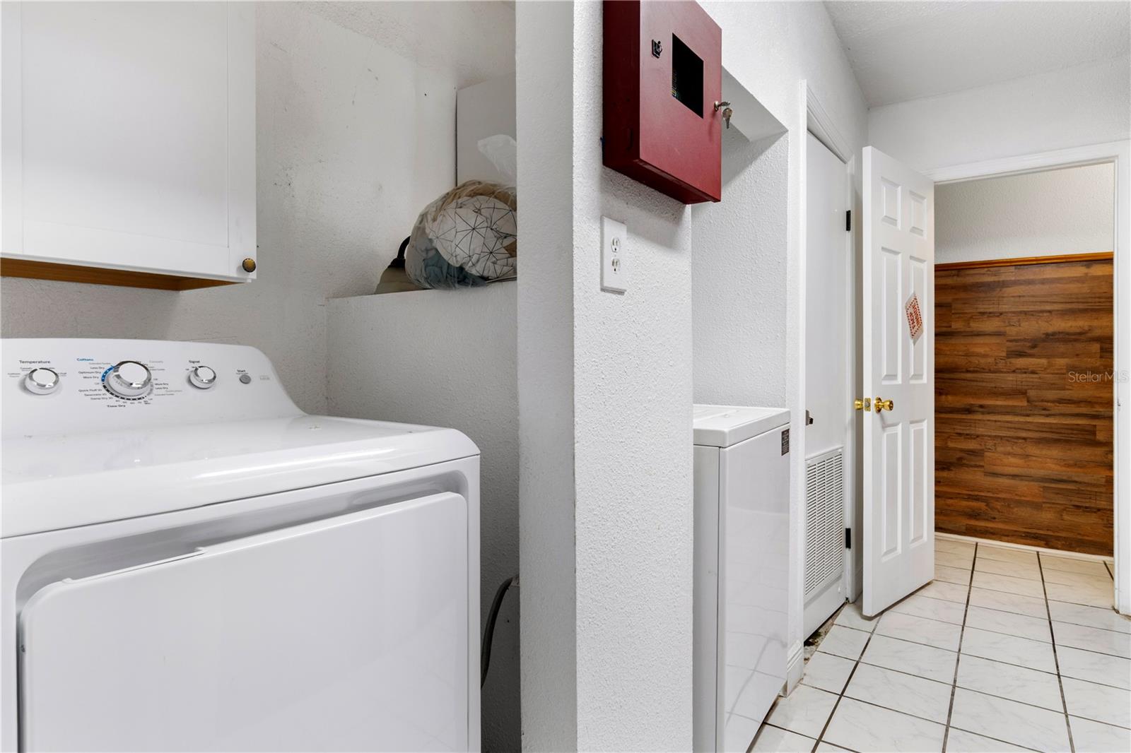 613 FOREST HILLS DR — photo 29