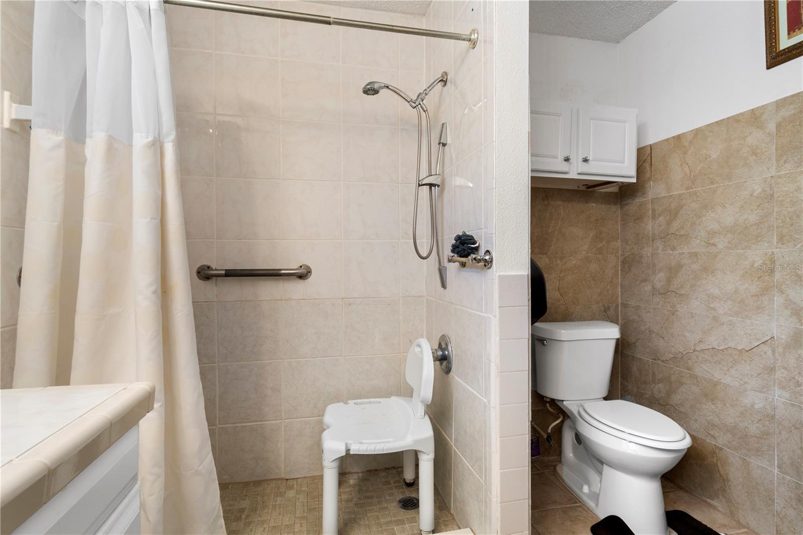 613 FOREST HILLS DR — photo 24
