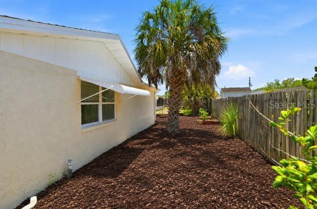 6430 BALDWYN AVE — photo 21