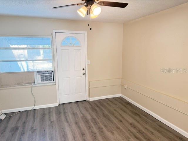 6430 BALDWYN AVE — photo 13