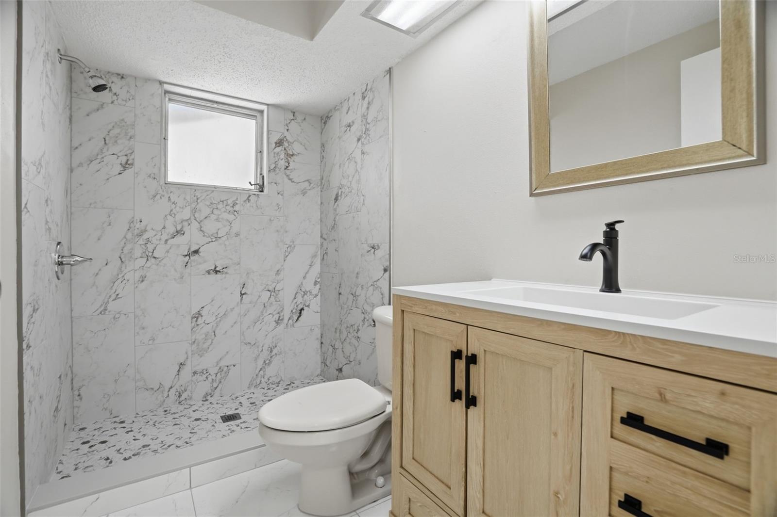 6430 BALDWYN AVE — photo 14