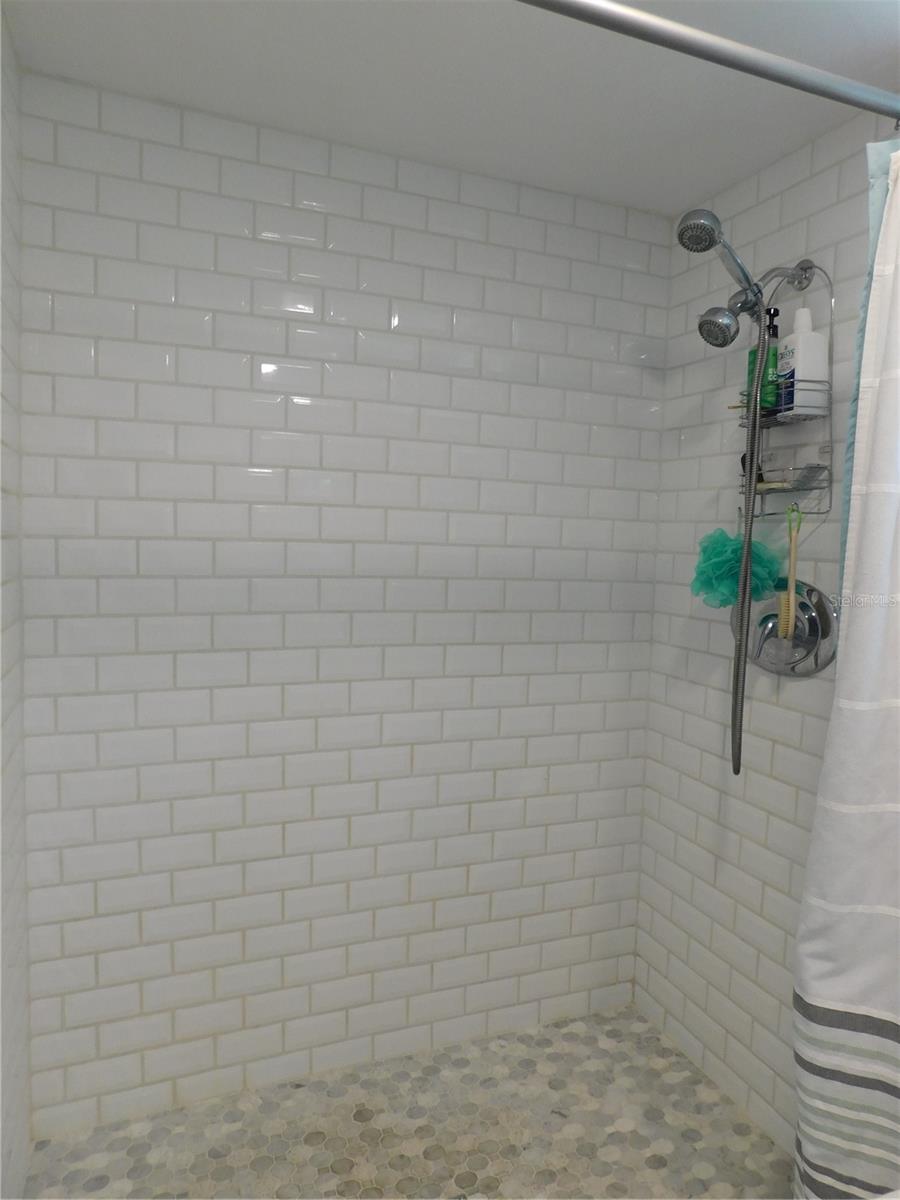 8020 HUNTERS WHIP ROW — photo 10