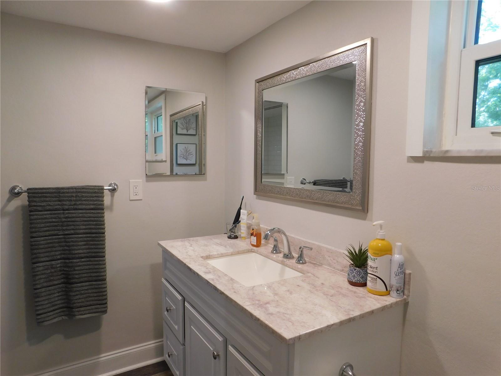 8020 HUNTERS WHIP ROW — photo 12