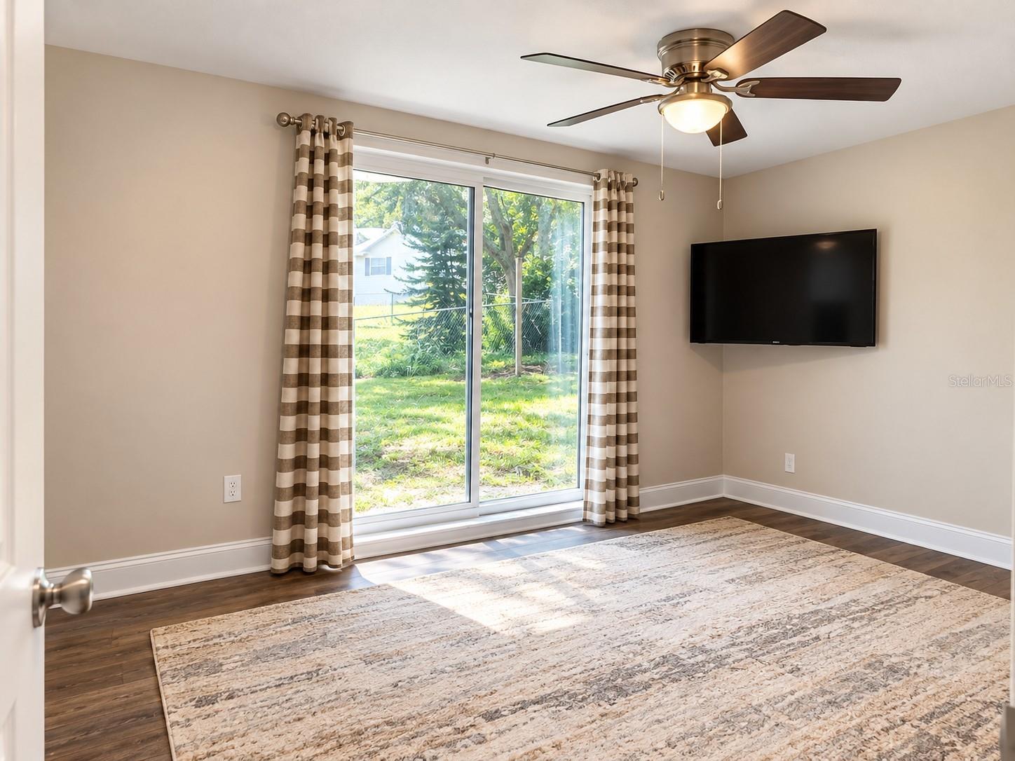 8020 HUNTERS WHIP ROW — photo 11